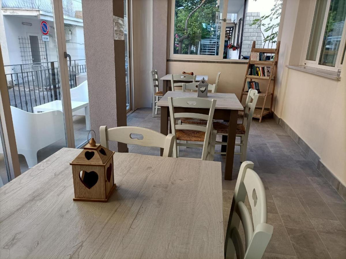 Hotel Bed And Book Rimini Exterior photo